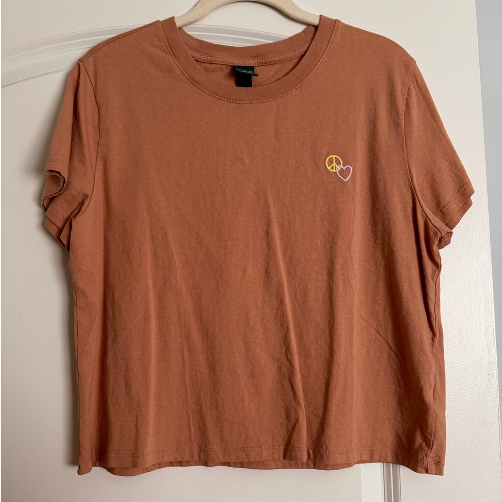 Wild Fable Beige/Tan Tee Shirt